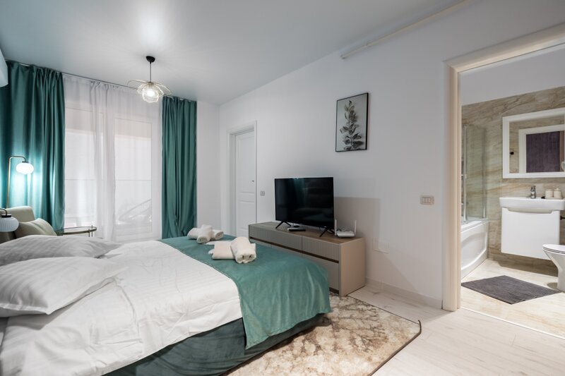 Central Address - mobilat si utilat designer - prima inchiriere